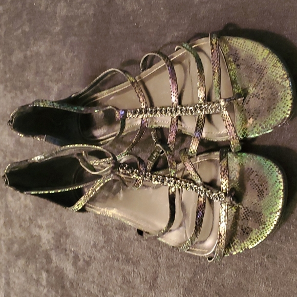 Jennifer Lopez sandals - Picture 1 of 5